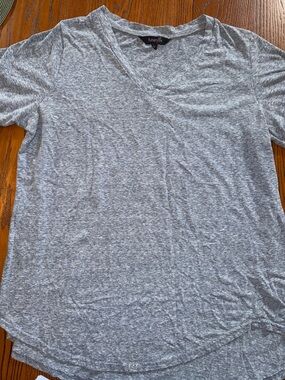 Amaryllis Neck Tee